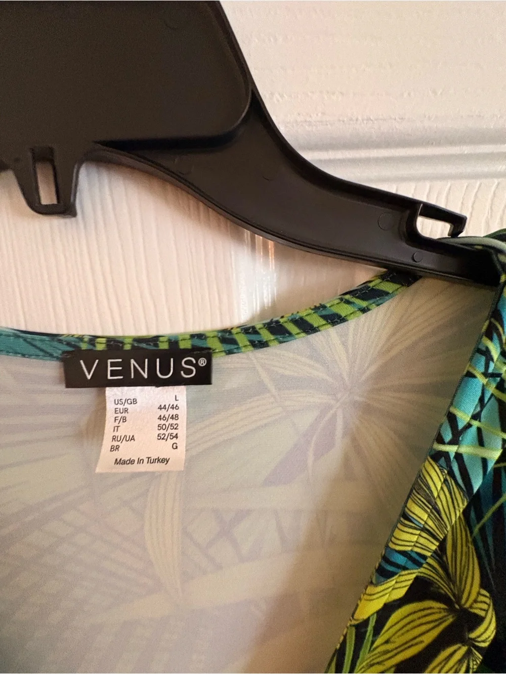 VENUS Green Tropical-Print Maxi Wrap Dress - Picture 5 of 10